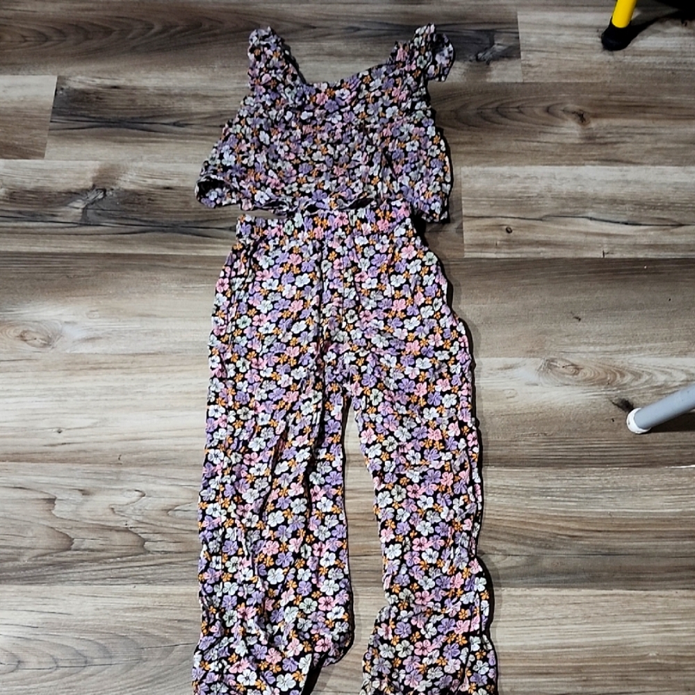 Pre-loved Girls H&M Crop Top And Loose Pants Set